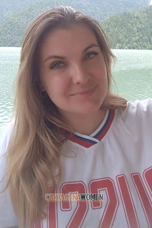 188520 - Elena Age: 40 - Russia