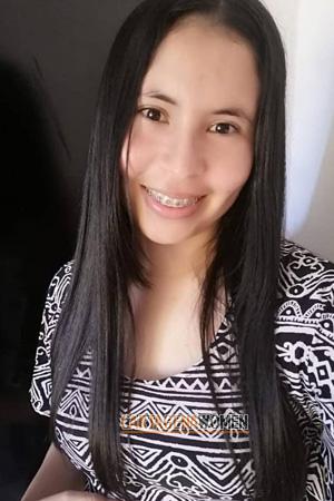 204180 - Arianna Age: 30 - Colombia