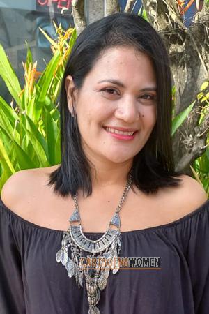 210444 - Karen Age: 40 - Colombia